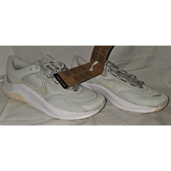 Nike Legend Essential 3 Next Nature Women's Workout Shoes - Picture 2 of 6